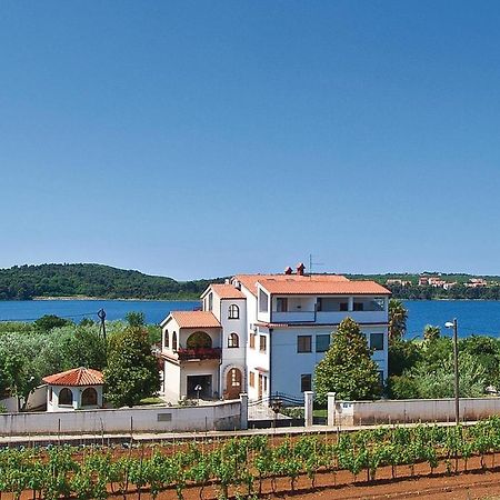Beautiful Apartment In Pula With Kitchen Exterior photo