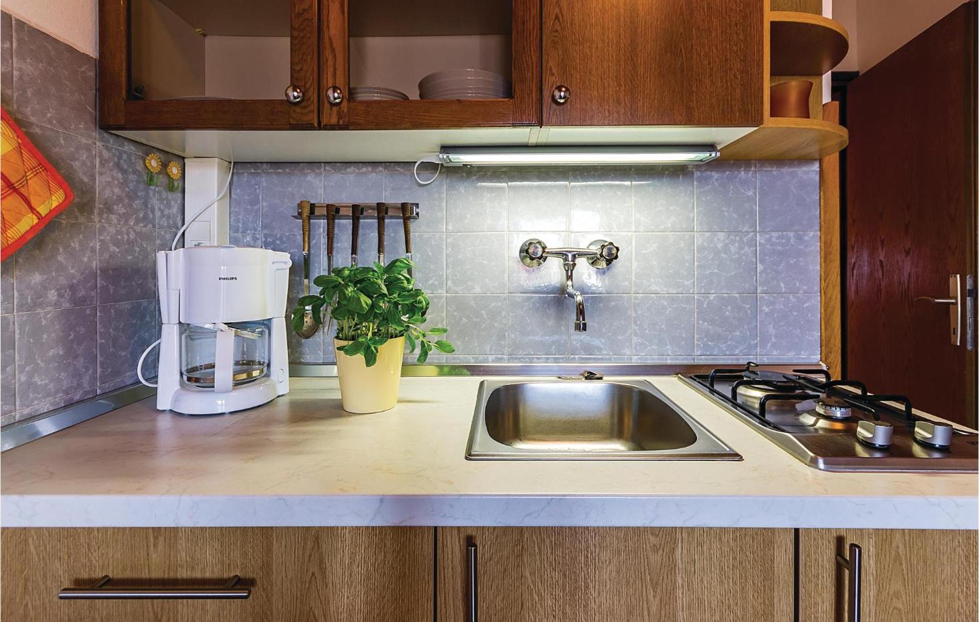Beautiful Apartment In Pula With Kitchen Exterior photo